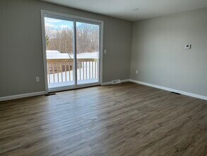 1125 Harmony Rd in Baden, PA - Foto de edificio - Building Photo