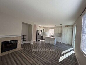 4010 Hiller Ln in Martinez, CA - Building Photo - Building Photo