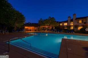 33 Finch Trail NE in Atlanta, GA - Building Photo