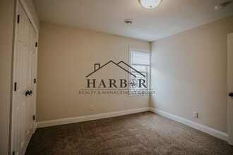 105 1st St NW in Austin, MN - Building Photo - Building Photo