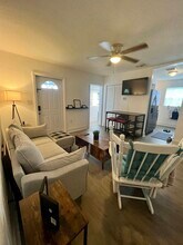 2571 NW 18th Ct in Fort Lauderdale, FL - Building Photo - Building Photo