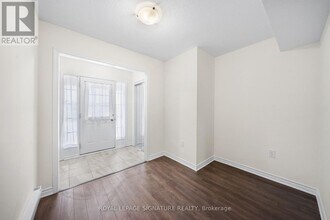 101 McAlister Ave in Richmond Hill, ON - Building Photo - Building Photo