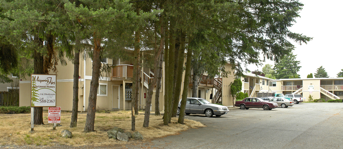 Whispering Firs Apartments in Lakewood, WA - Foto de edificio