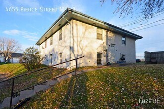 4655 Pierce St NE in Columbia Heights, MN - Building Photo - Building Photo