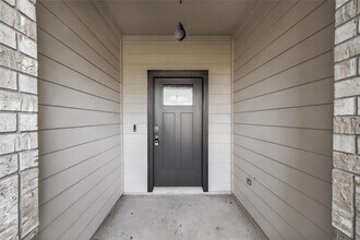 30611 Castle Cove Dr in Fulshear, TX - Building Photo - Building Photo