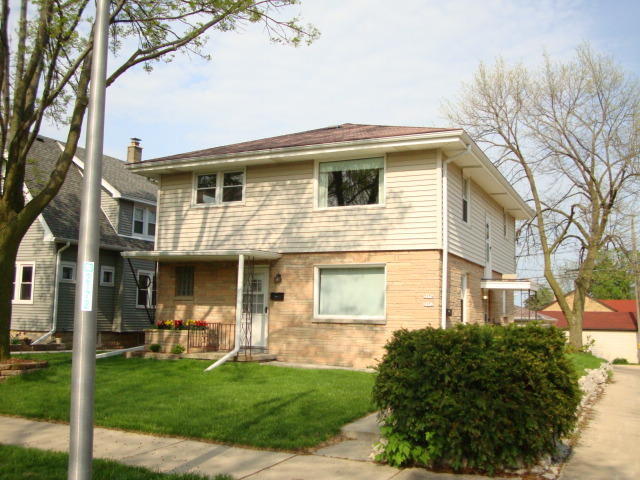 2172 S 66th St, Unit 2172 Upper in West Allis, WI - Building Photo