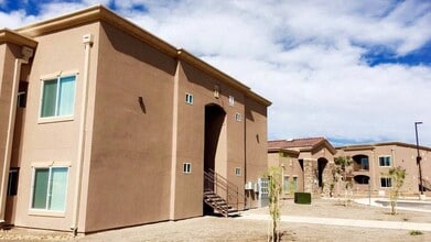 Spring River Luxury Apartment Homes in Roswell, NM - Building Photo - Building Photo