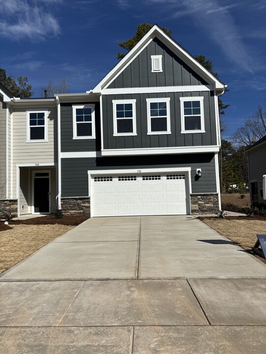 310 Deercroft Dr in Apex, NC - Building Photo