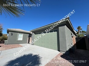 8606 Kennedy Heights Ct in Las Vegas, NV - Building Photo - Building Photo