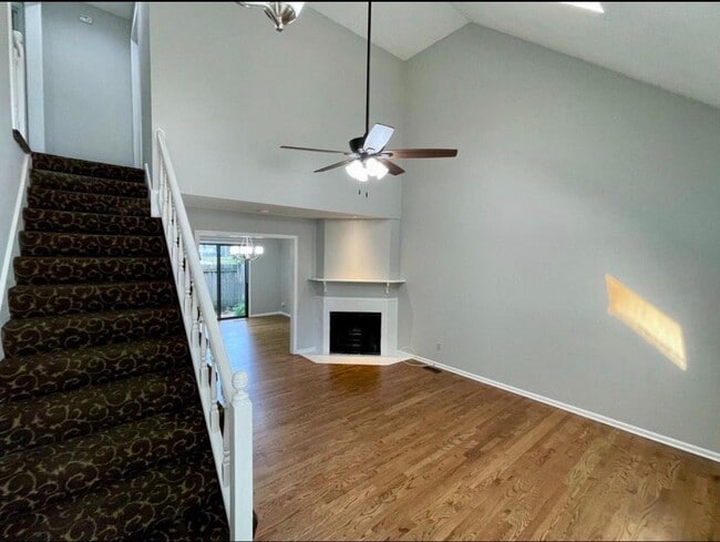 10235 W 86th Terrace in Overland Park, KS - Building Photo - Building Photo