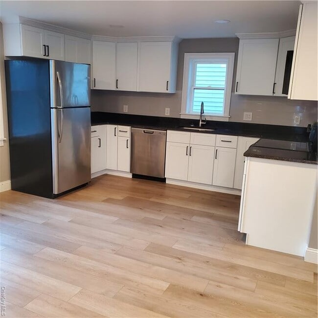 70 New Paltz Rd in Highland, NY - Building Photo - Building Photo