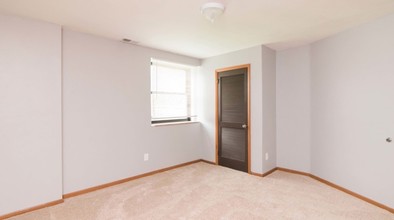 Bell Apartments in Pittsburgh, PA - Building Photo - Interior Photo