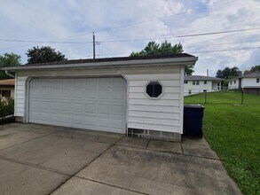 608 Cataract Ave in Waterloo, IA - Building Photo - Building Photo