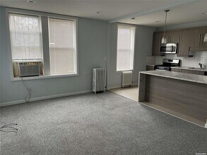 4 Woodbine Ct-Unit -2C in Floral Park, NY - Building Photo - Building Photo