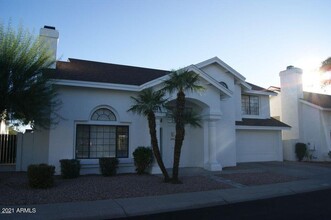 3325 E Clark Rd in Phoenix, AZ - Building Photo - Building Photo