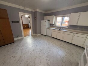 1915 University Ave, Unit #1 in Madison, WI - Foto de edificio - Building Photo