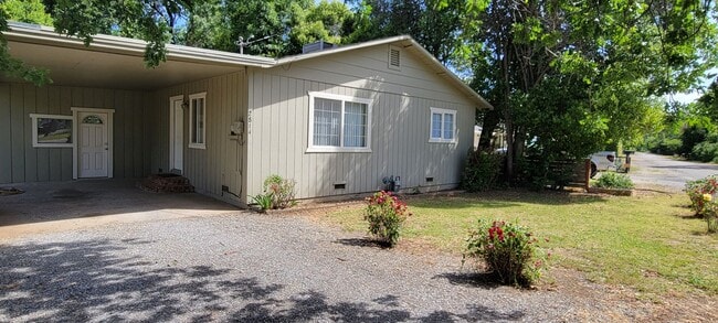 property at 2814 N Bonnyview Rd