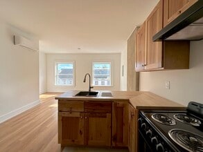 140 3rd St in Newburgh, NY - Foto de edificio - Building Photo