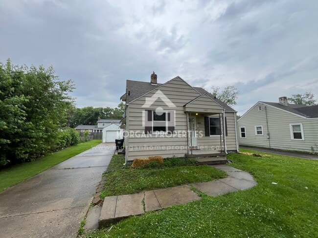 2420 Wildwood Ave
