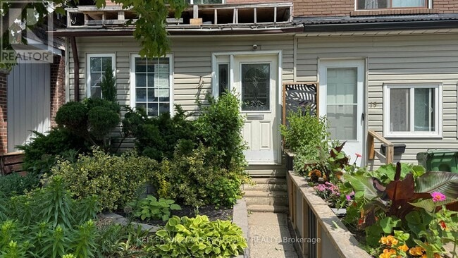 property at 17 Kelvin Ave