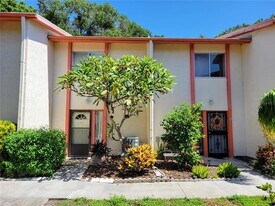 1635 58th Terrace S in St. Petersburg, FL - Building Photo