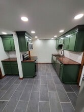 189 E 2nd St, Unit 201 in Corning, NY - Foto de edificio - Building Photo