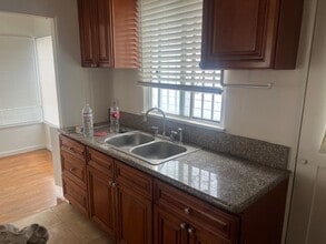 1718 Carmona Ave, Unit 1718 in Los Angeles, CA - Building Photo - Building Photo