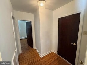 410 Paoli Ave in Philadelphia, PA - Building Photo - Building Photo
