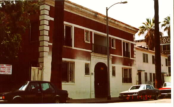 1144 S Grand View St in Los Angeles, CA - Foto de edificio - Building Photo