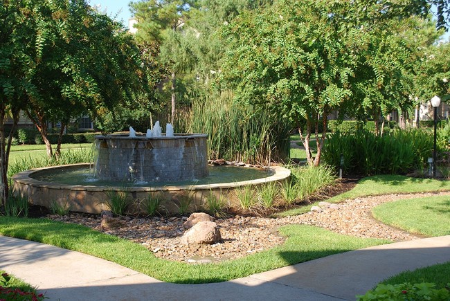 Trails At Corinthian Creek in Jersey Village, TX - Foto de edificio - Building Photo