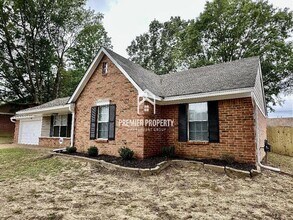 5475 Stephen Forest Rd in Memphis, TN - Building Photo - Building Photo
