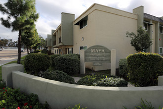 Maya Apartments in San Diego, CA - Foto de edificio - Building Photo