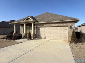 24057 Quints Dr in Athens, AL - Building Photo - Building Photo