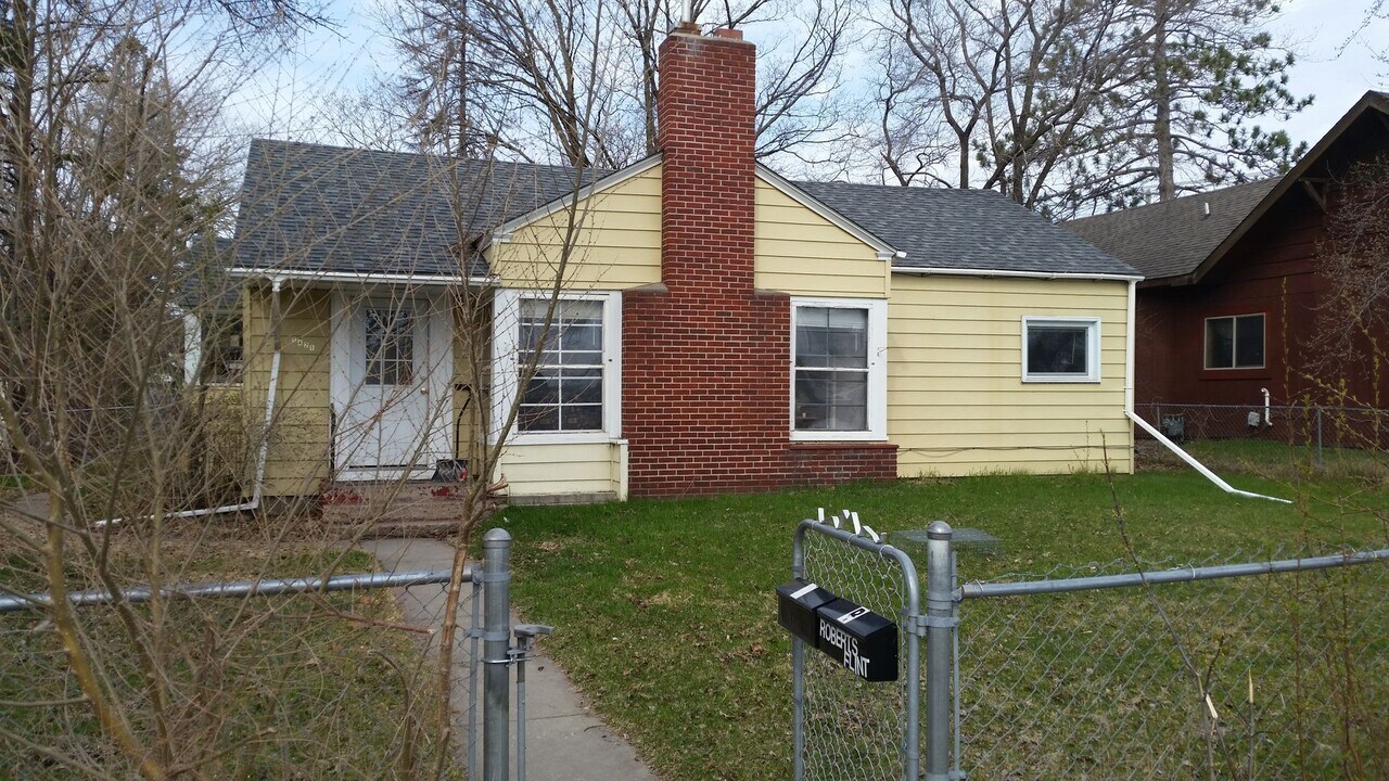 1421 Beltrami Ave NW in Bemidji, MN - Foto de edificio