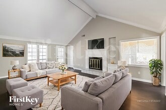 6290 Ridge Manor Dr, Unit 0512 in Memphis, TN - Foto de edificio - Building Photo