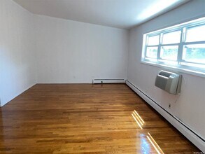 26 Ivy St-Unit -1B in Farmingdale, NY - Building Photo - Building Photo