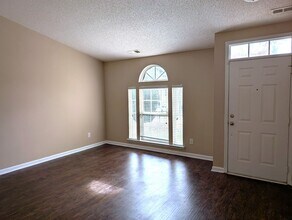 144 W Walnut Ave in Mount Holly, NC - Building Photo - Building Photo