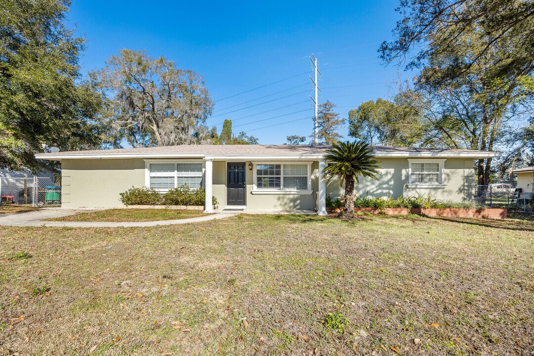 1499 NE 59th St in Ocala, FL - Building Photo