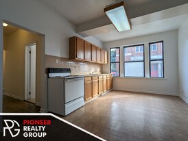 2315 W Chicago Ave, Unit 3145-1 Apartments