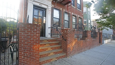 425 Montauk Ave in Brooklyn, NY - Building Photo - Building Photo