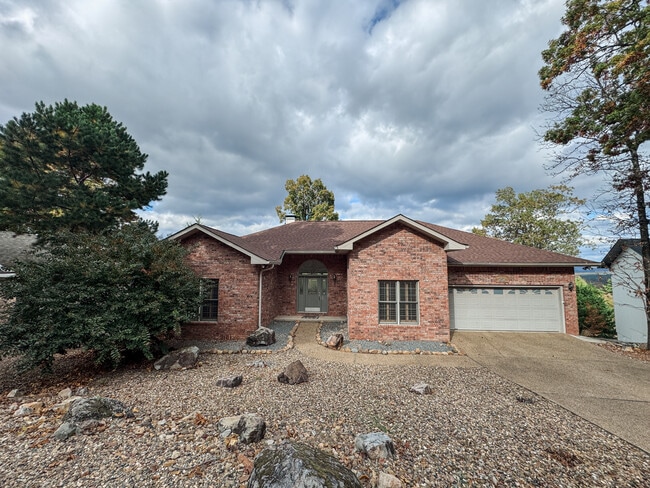 property at 27 Cadiz Ln