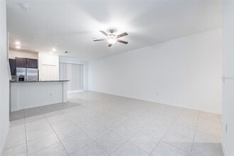 14348 Editors Note St in Sun City Center, FL - Building Photo - Building Photo