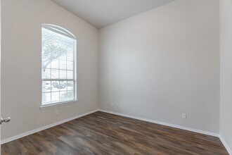 8118 Little Scarlet St in Conroe, TX - Building Photo - Building Photo
