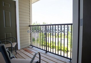 311 Lowell St-Unit -2316 in Andover, MA - Foto de edificio - Building Photo