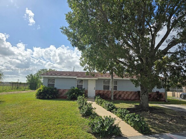 property at 1604 SW 7th St