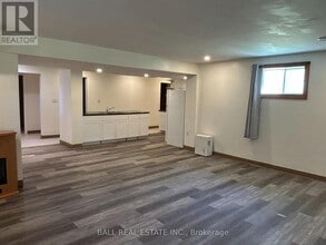 46 Kennedy Dr in Kawartha Lakes, ON - Building Photo - Building Photo