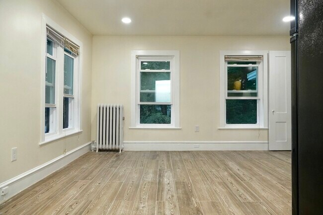 142 Pearl St in Stoughton, MA - Building Photo - Building Photo