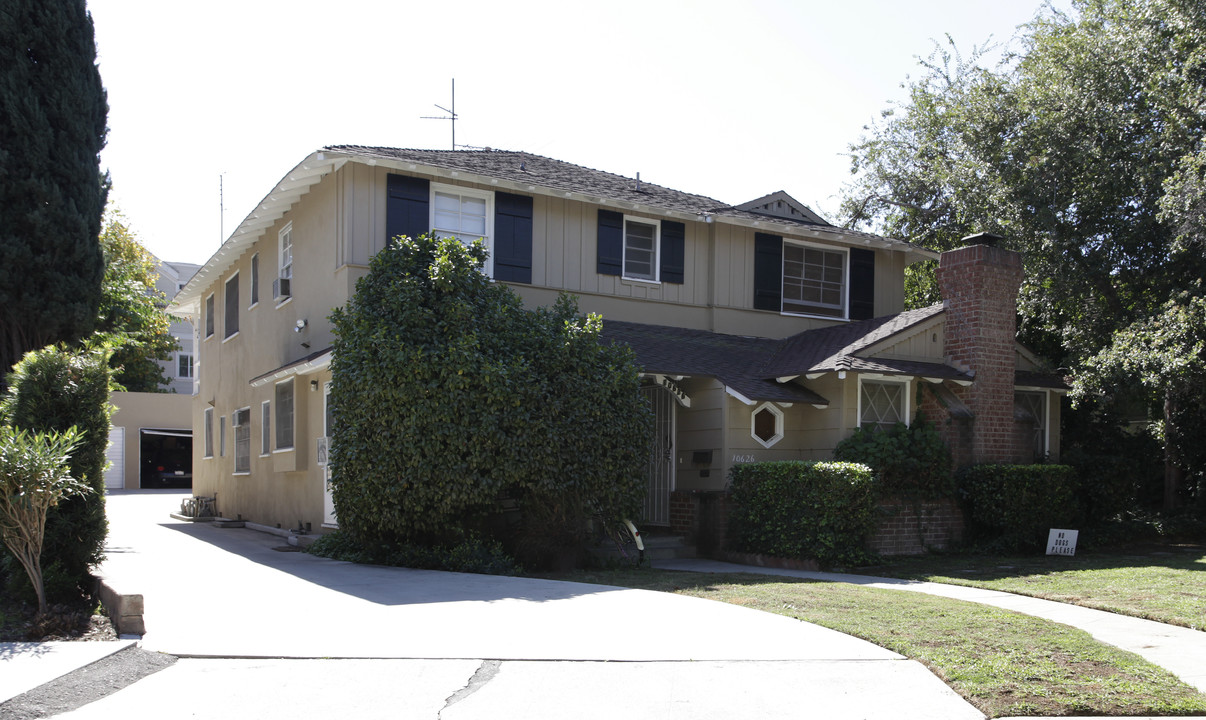 10626 Landale St in North Hollywood, CA - Building Photo