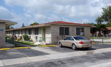 Coral Park Apartments in Miami, FL - Building Photo - Building Photo