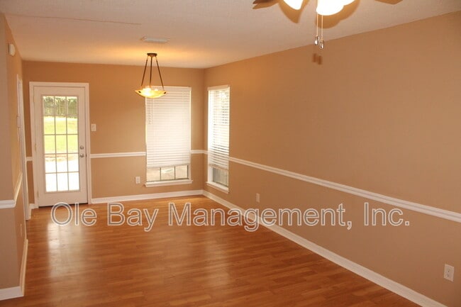 1813 E Oakado Dr in Mobile, AL - Foto de edificio - Building Photo